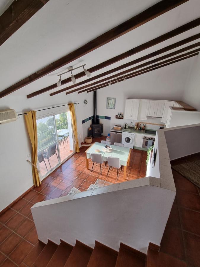 Lovely 2 Bed Apartment With Stunning Views & Pool Cómpeta Zewnętrze zdjęcie